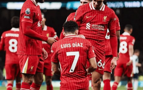 皇冠体育登录-曼联队主场